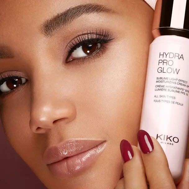 Brightening moisturizing cream with hyaluronic acid - SPF 10 - Hydra Pro Glow - KIKO MILANO