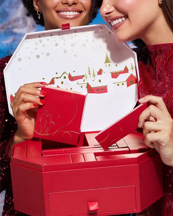 Coll SnowKissedHoliday Calendar Landing 01