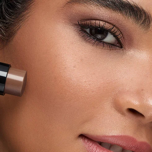 Bronzer EditorialCarousel Square 490x490