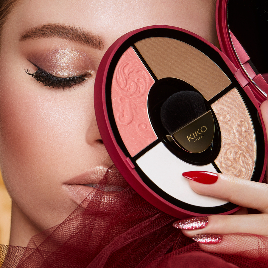 Face palette containing a bronzer, highlighter, blush and setting powder - A Holiday Fable Dreams Come True Face Palette - KIKO MILANO Face palette containing a bronzer, highlighter, blush and setting powder - A Holiday Fable Dreams Come True Face Palette - KIKO MILANO